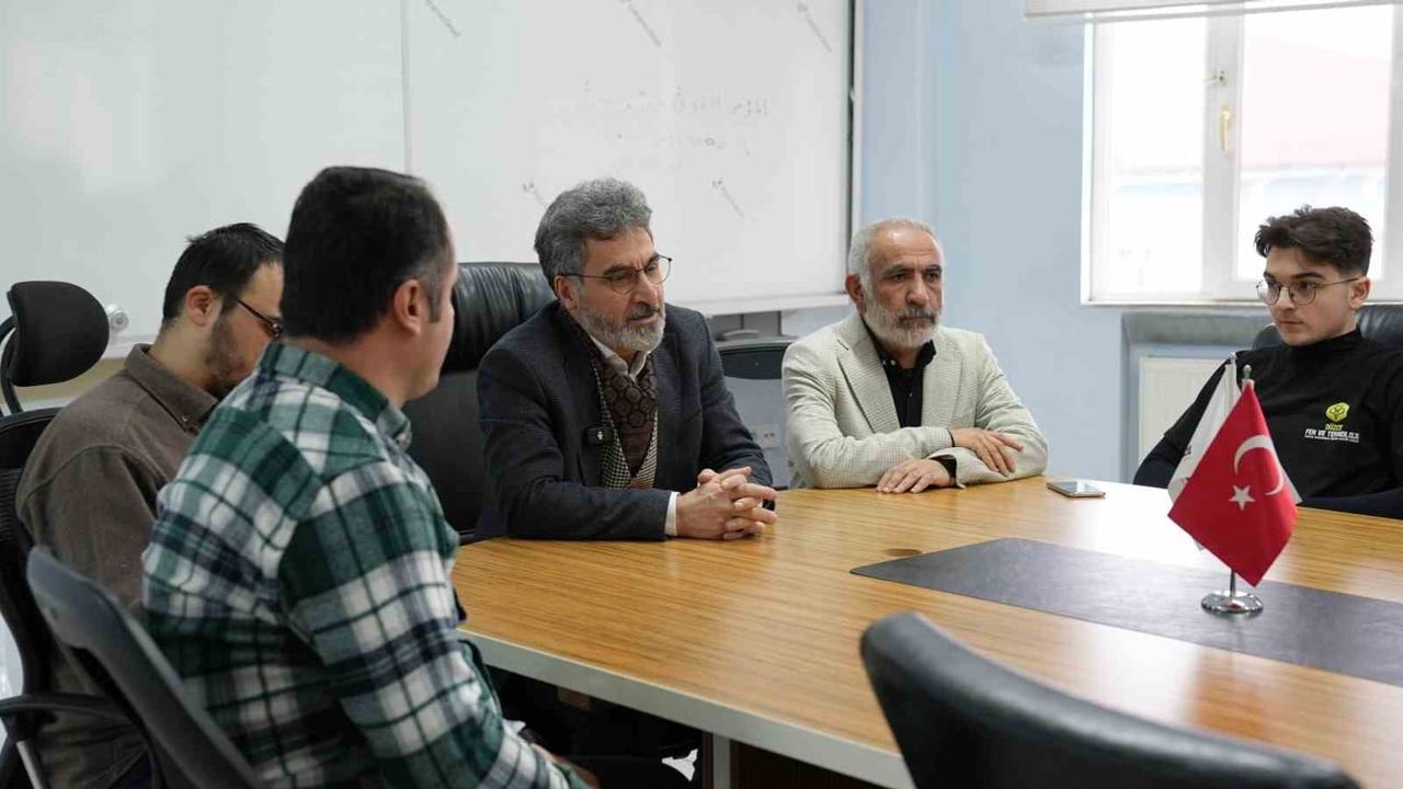 Düzce'de 'Dünü Oku, Yarını Yaz' konferansı: Prof. Dr. Necmettin Alkan tarih bilincini vurguladı