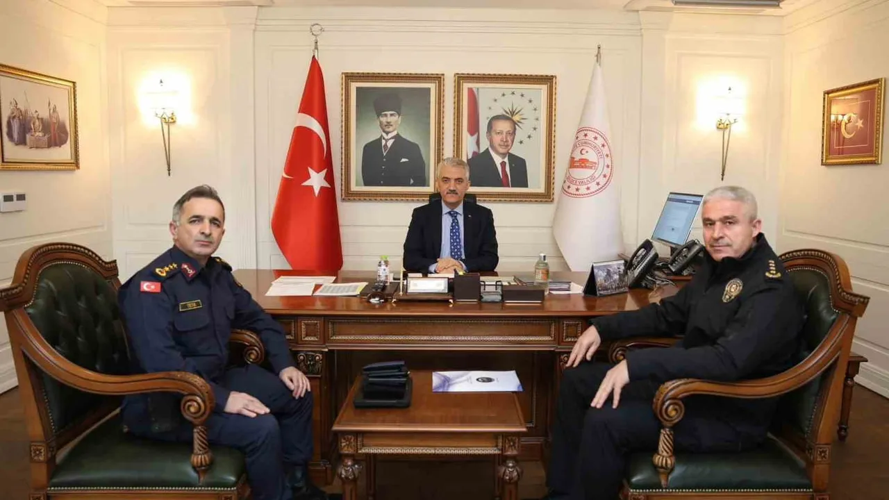 Düzce'de İl Güvenlik ve Asayiş Koordinasyon Toplantısı: Tedbirler Gözden Geçirildi