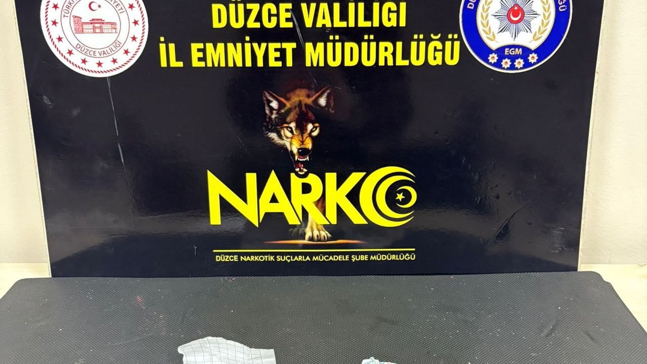 Düzce'de narkotik operasyonu: 2 kişi tutuklandı, uyuşturucu ele geçirildi
