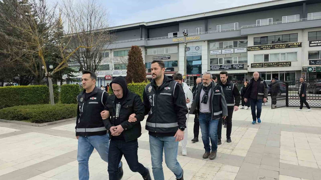 Düzce’de sahte kimlikle arazi satış girişimi: 4 tutuklama, 1 adli kontrol