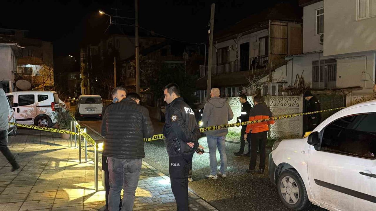 Düzce'de sokakta kendini vuran kişi hastanede yaşamını yitirdi