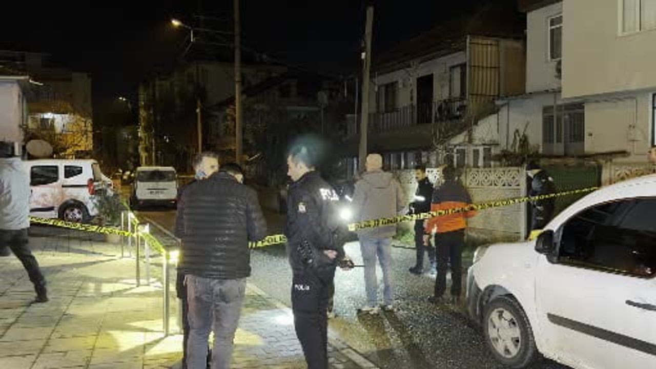 Düzce'de sokakta vurulan 26 yaşındaki Emre S., hastanede yaşamını yitirdi