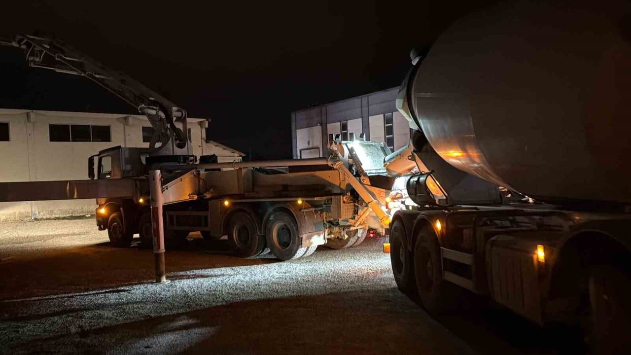 Düzce'de strafor fabrikasındaki yangın 2,5 saatte kontrol altına alındı