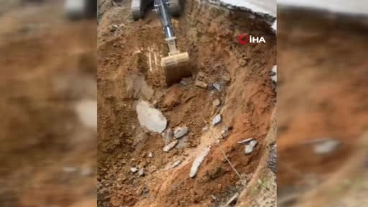 Düzce Fındıklıaksu'da Aynı Noktada 3 Gün Arayla Heyelan; Ulaşıma Açma Çalışmaları Sürüyor