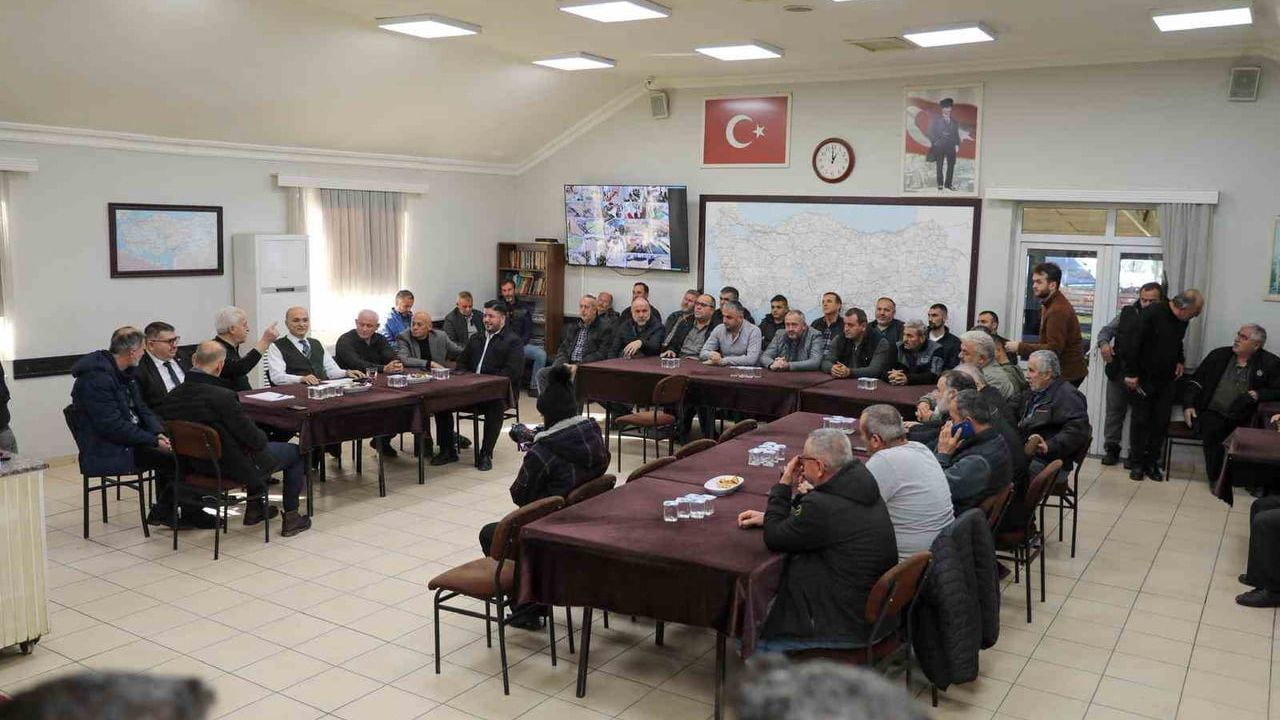 Düzce’nin 2,2 milyar dolar ihracatı: Başkan Özlü, Gümrük Müdürlüğü ve tır parkı planlarını açıkladı