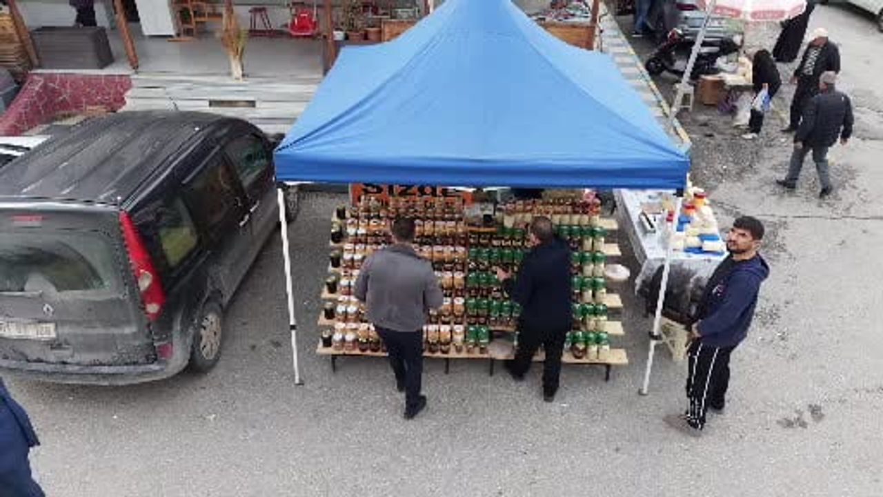 Düzce'nin 'beyaz balı' kristalize yapısıyla ilgi çekiyor: Üretici süreci anlattı