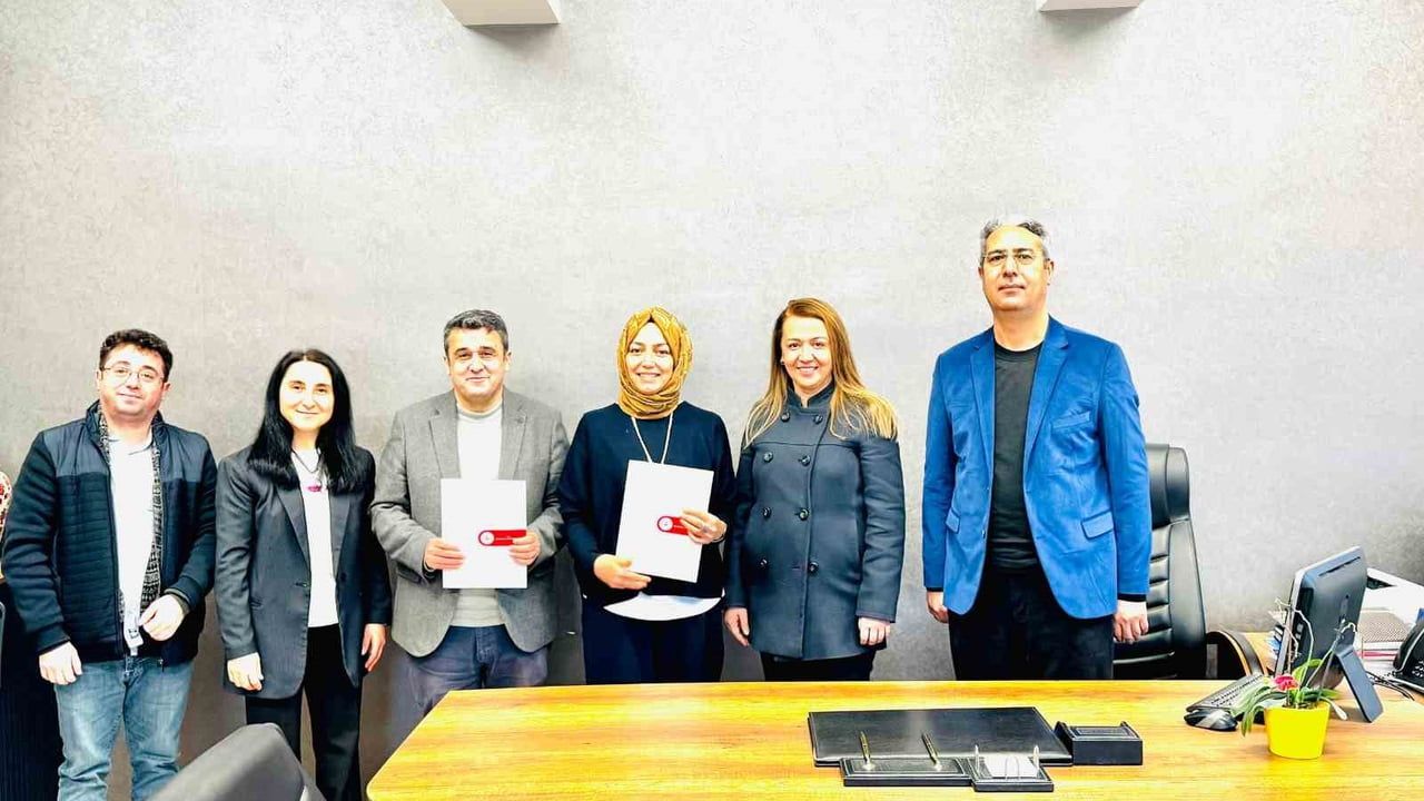 Düzce Üniversitesi ile Akçakoca Süha Güven Turizm Meslek Lisesi arasında eğitim iş birliği protokolü imzalandı