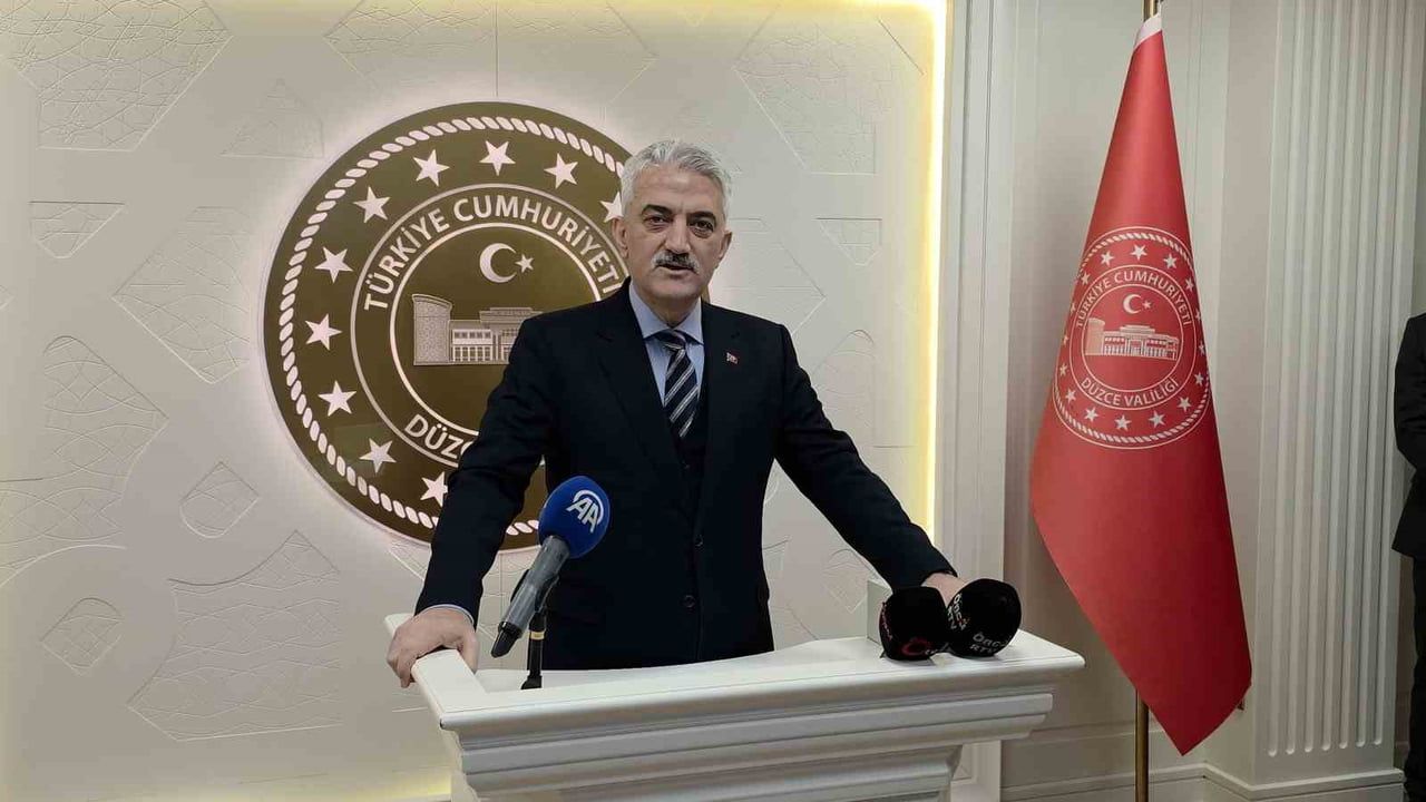 Düzce Valisi Mehmet Makas göreve başladı: İstişare ve insan odaklı yönetim vurgusu