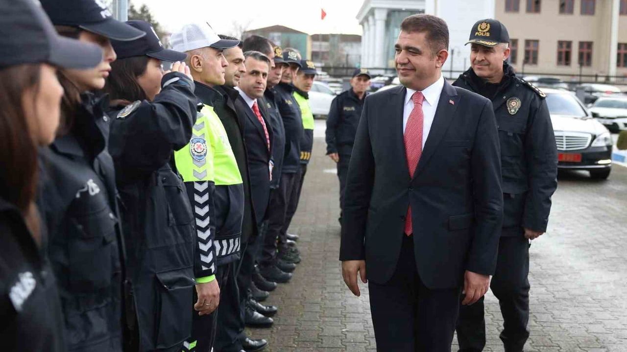 Düzce Valisi Selçuk Aslan'dan veda ziyaretleri: Güvenlik ve altyapı çalışmaları değerlendirildi