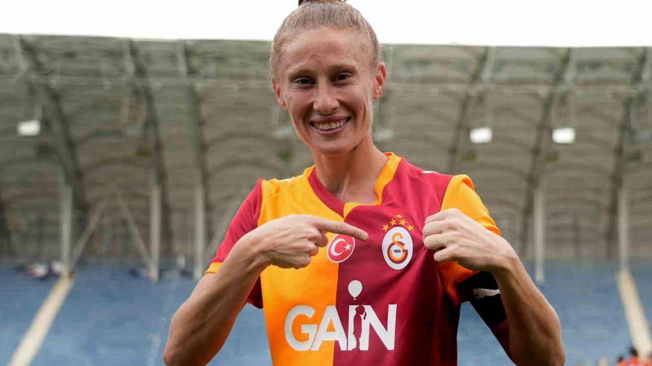 Ebru Topçu: Galatasaray forması "hayallerimden öte" — GSPlus'a özel röportaj