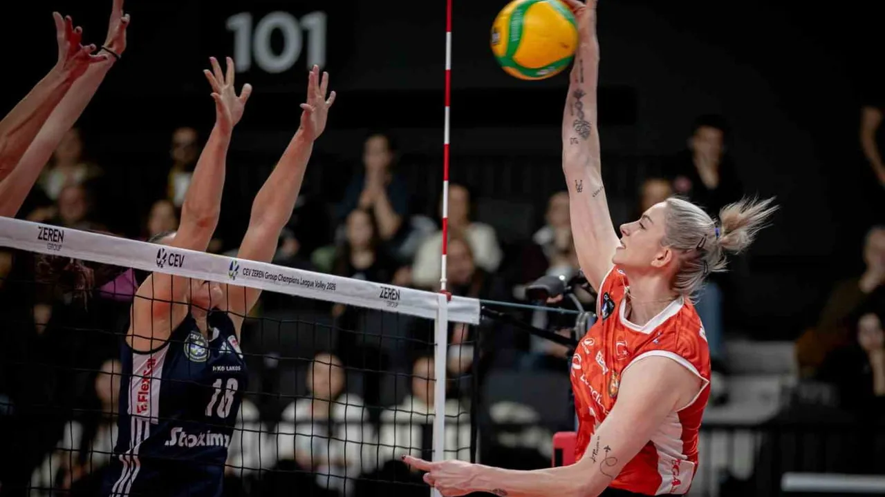 Eczacıbaşı Dynavit, Olympiakos'u 3-0 Yenerek C Grubu'nda Set Vermedi