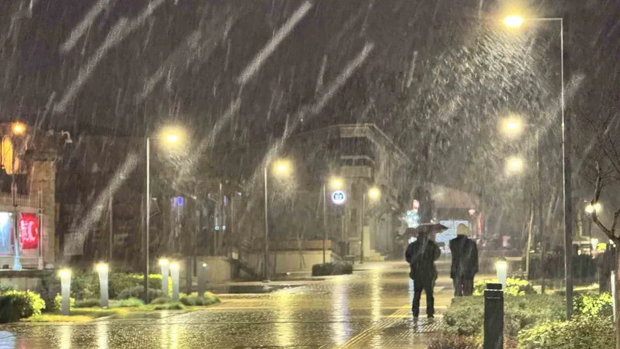 Edirne'de akşam karı: Selimiye Camii çevresinde görsel şölen