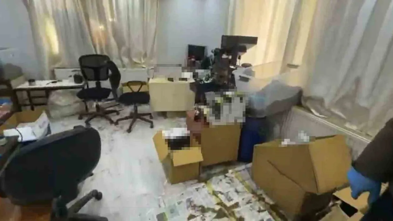 Edirne'de kaçak tütün operasyonunda tonlarca malzeme ele geçirildi