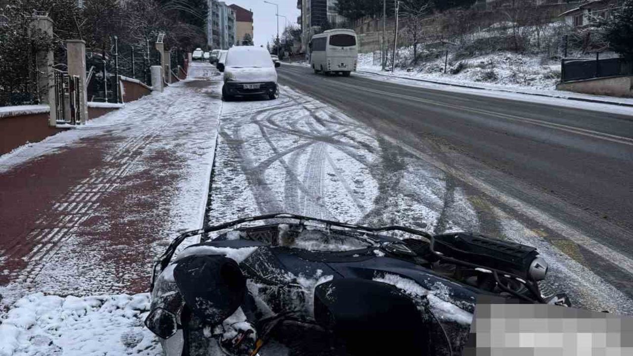 Edirne'de kar ve buzlanma zincirleme kazaya yol açtı: 9 araç hasar gördü
