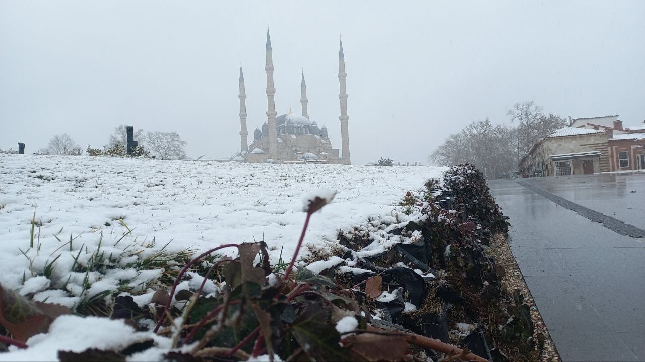 Edirne'nin bazı ilçelerinde taşımalı eğitime 1 gün ara