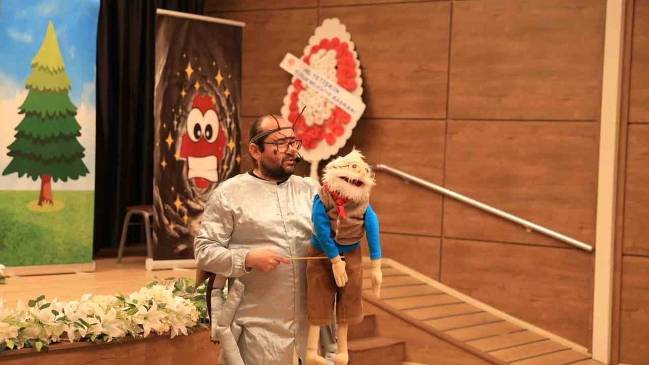 Efeler Belediyesi çocukları tiyatroyla buluşturdu: 'Doğa Dostu Heidi' ve Umurlu gösterileri