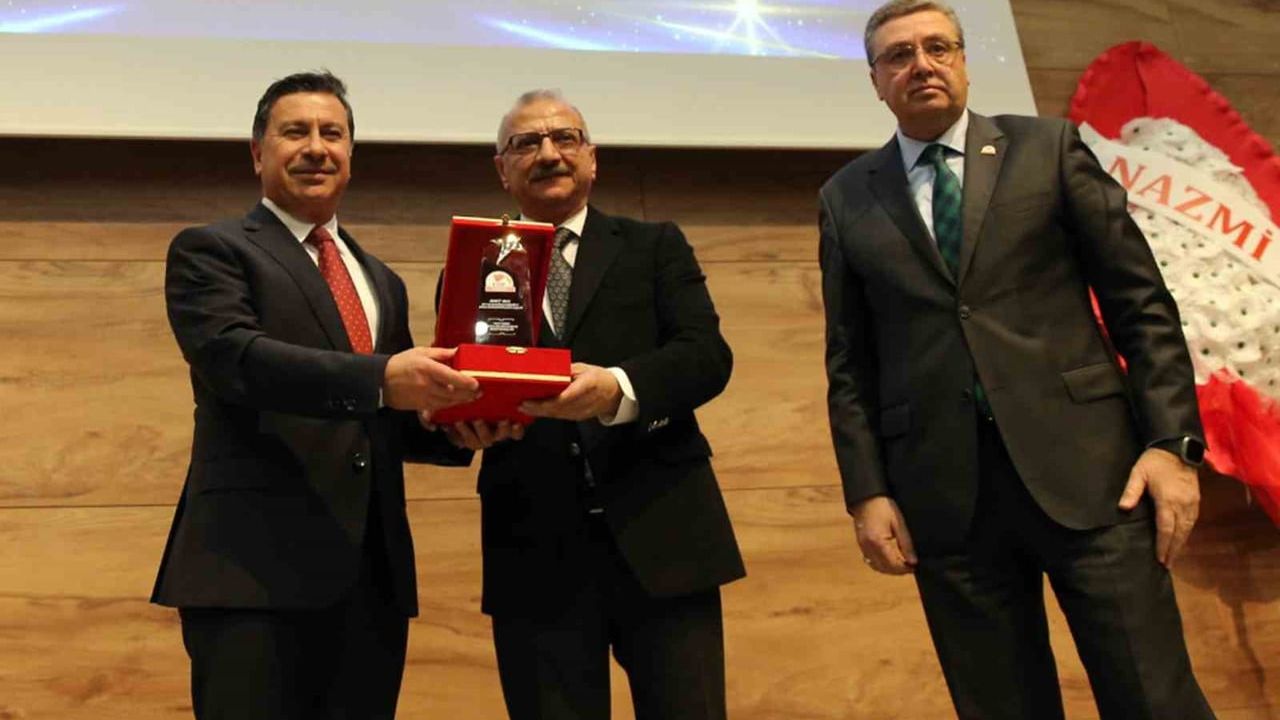 Ege'nin başarılı isimleri Muğla'da ödüllendirildi