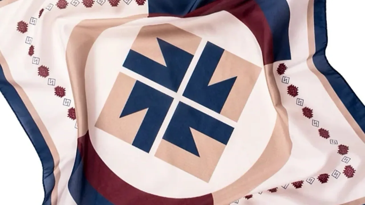 Ege Üniversitesi mezunu Elif Kaymaz, geleneksel motifleri sürdürülebilir modayla buluşturan Firue'yi kurdu