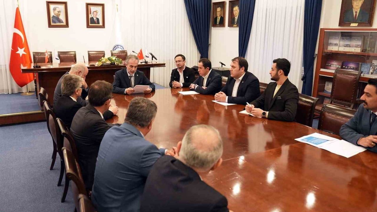 Ege Üniversitesi, Özbekistan ile tekstil ve tasarım alanında iş birliklerini güçlendiriyor