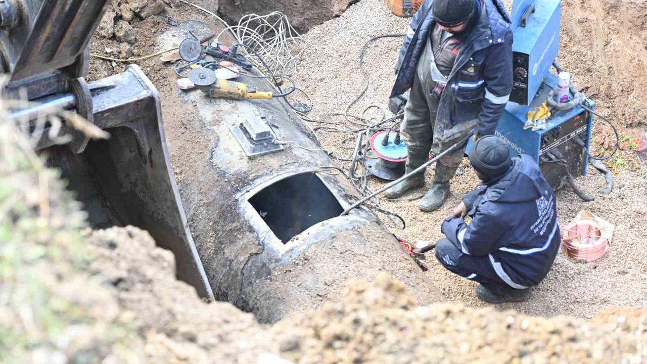 Eğirdir’den Gelen Ana İsale Hattındaki Patlak Onarıldı: Isparta’ya Su Verilmeye Başlandı