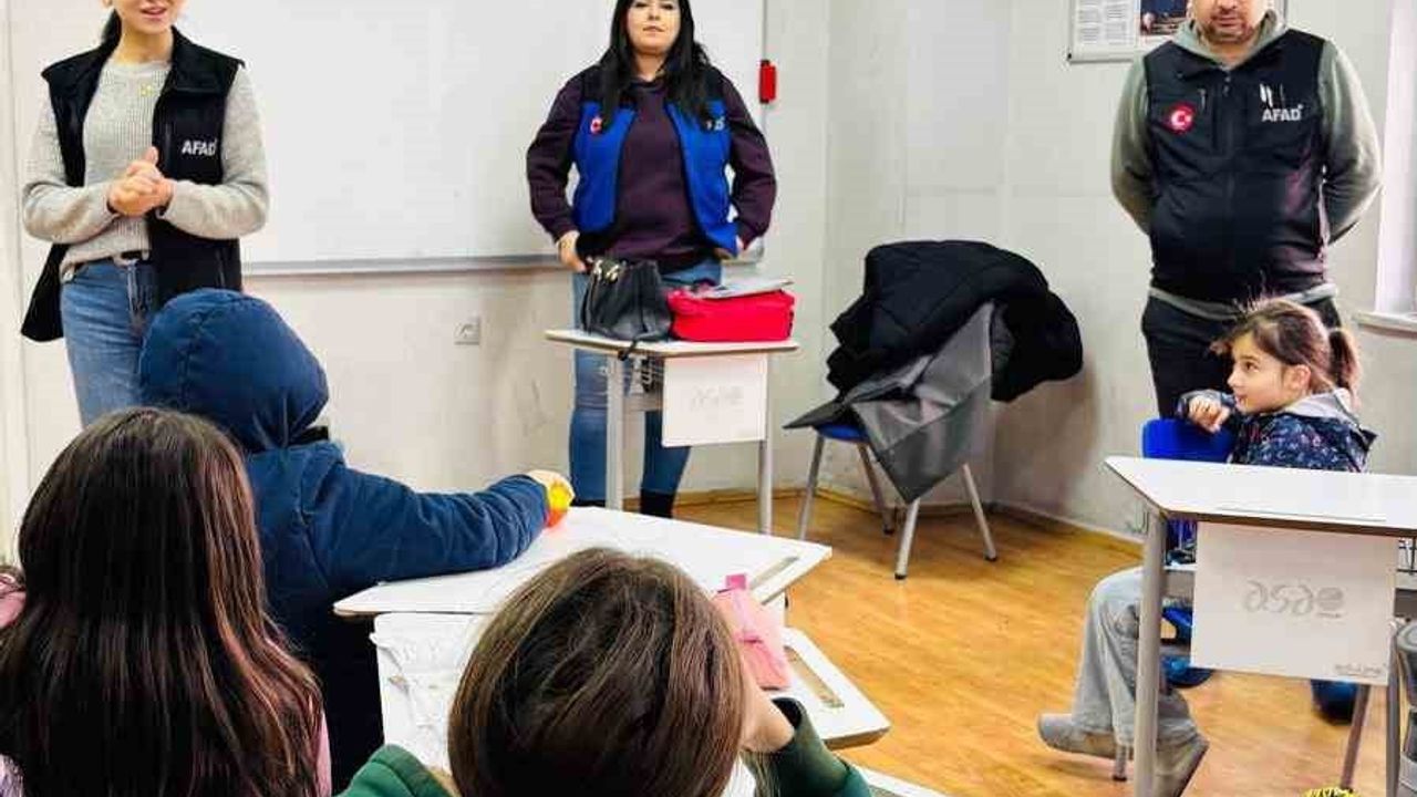 Elazığ AFAD, çocuk kulübü öğrencilerine Afet Farkındalık Eğitimi verdi