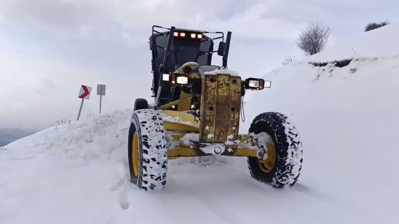 Elazığ’da 482 köy yolundan 162'si ulaşıma açıldı, 360'ında çalışmalar sürüyor