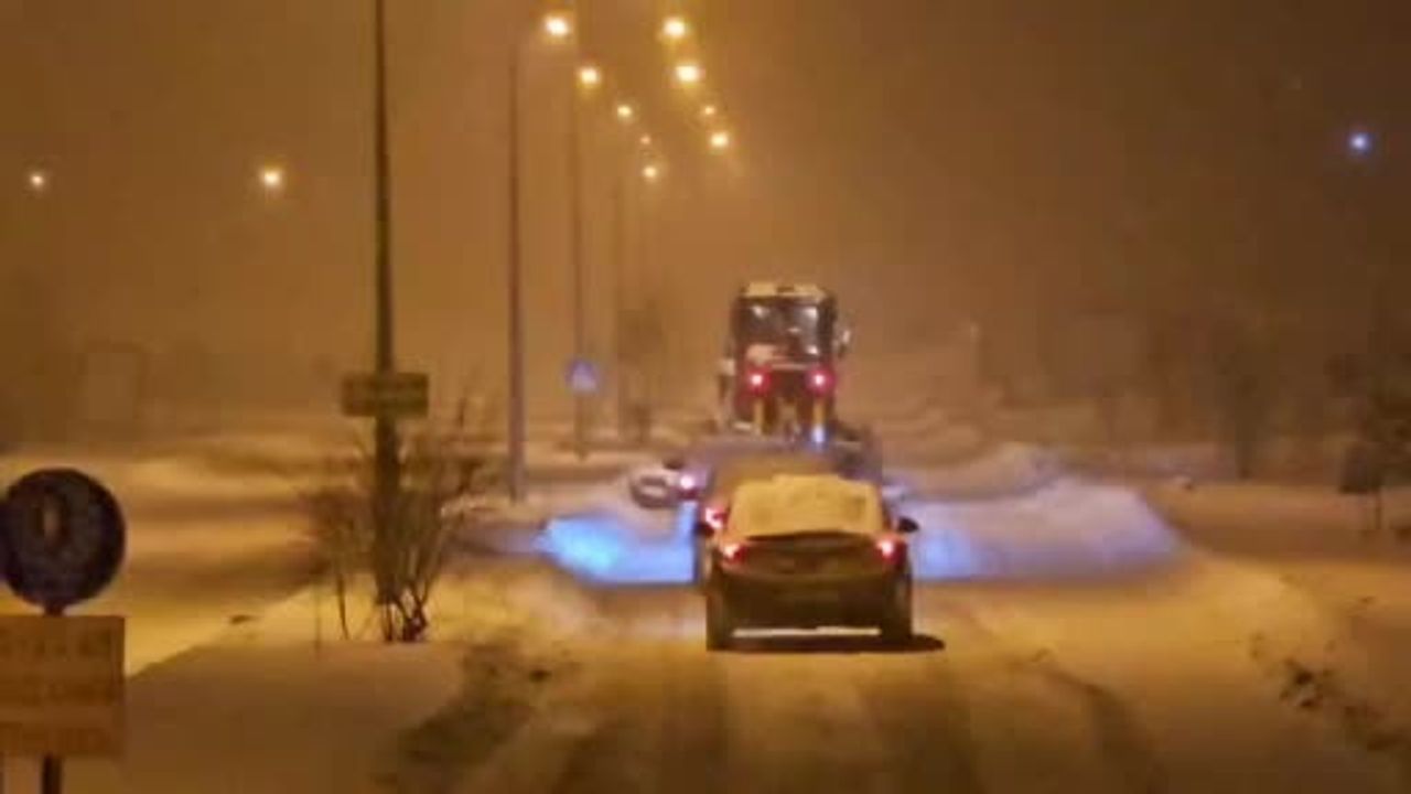 Elazığ'da Kar Yağışı Gece Boyunca Etkisini Sürdürdü