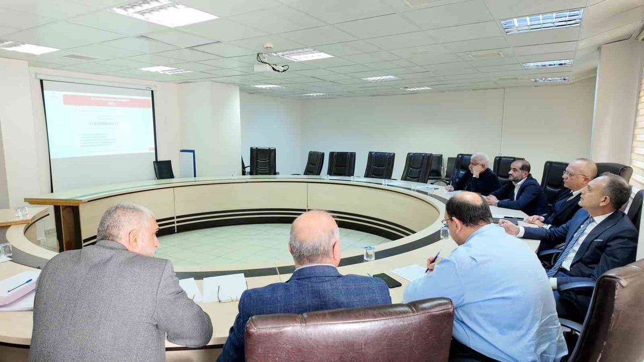 Elazığ'da sağlık tesisleri değerlendirildi: 2025 yatırımları ve 2026 planları ele alındı