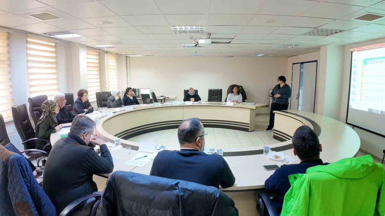 Elazığ İl Sağlık Müdürlüğü, 2025 Ekim-Kasım-Aralık Teşhis Merkezi Çalışma Toplantısını Yürüttü