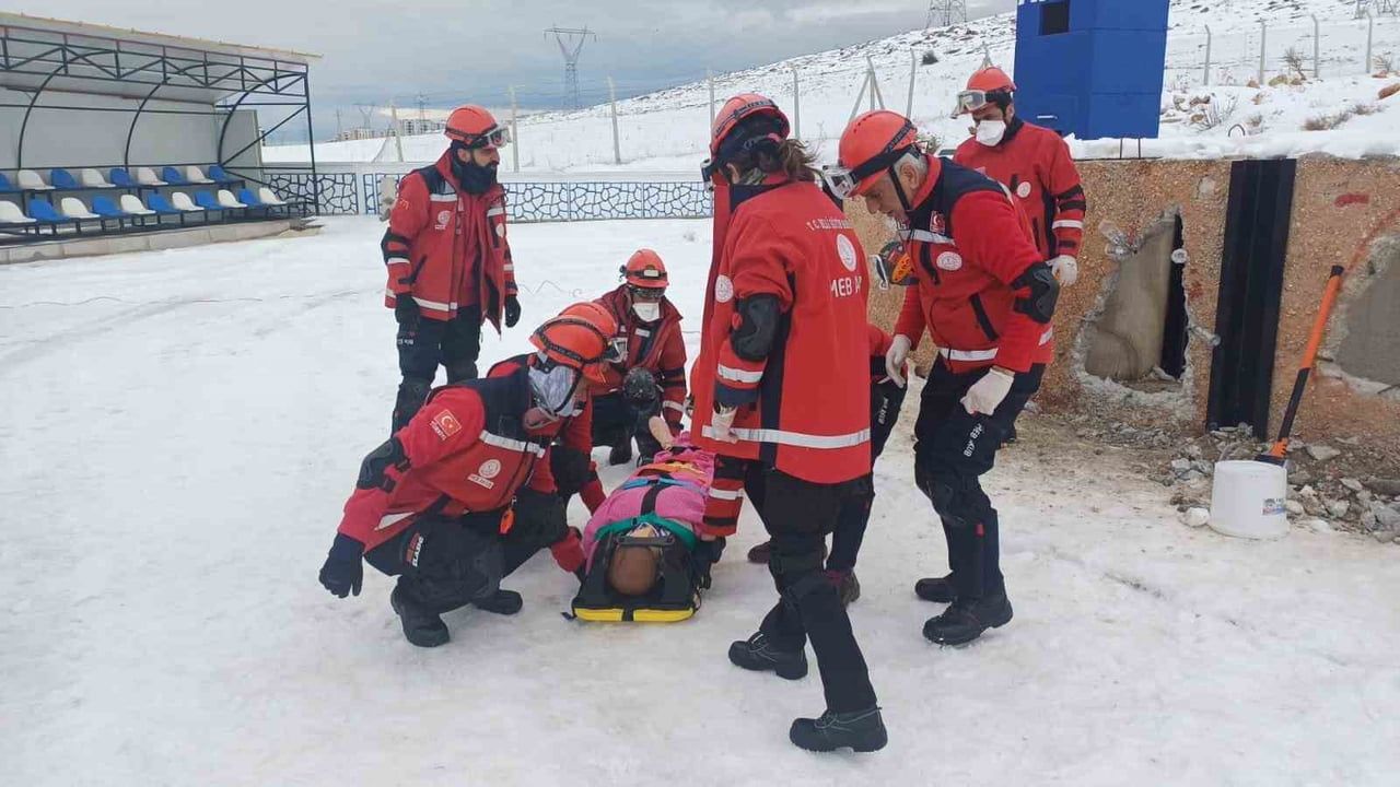 Elazığ MEB AKUB ekibi akreditasyon sınavını başarıyla geçti