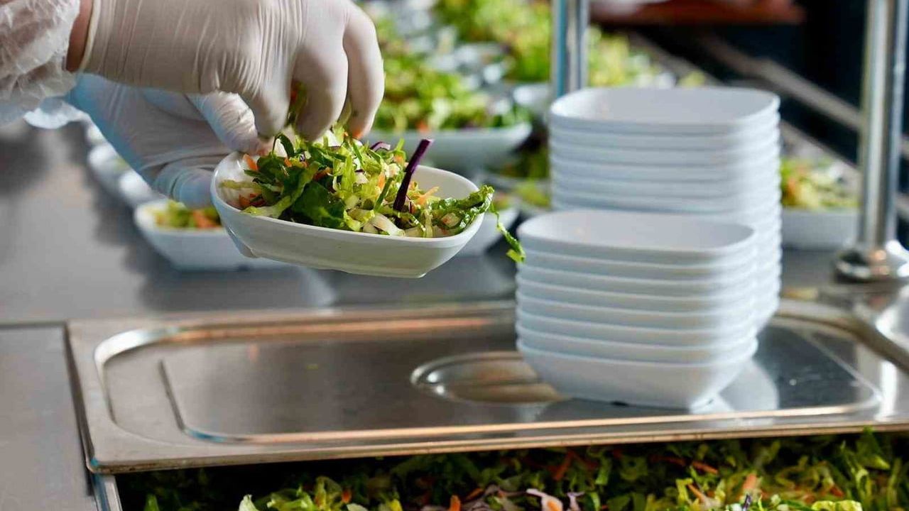 Elazığ Şehir Lokantası: Ekonomik Fiyat ve Kaliteli Hizmetle Günde 600 Kişiye Hizmet