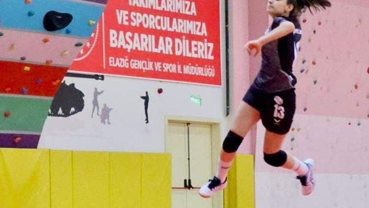 Elazığlı sporcu Ecrin Kehya U16 Hentbol Milli Takım Kampı'na davet edildi