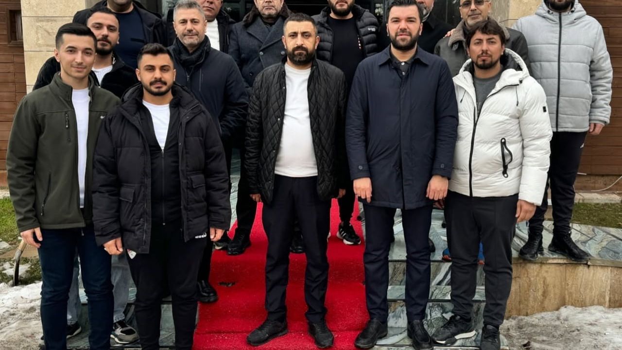 Elazığspor yönetimi taraftar grup liderleriyle değerlendirme toplantısı gerçekleştirdi