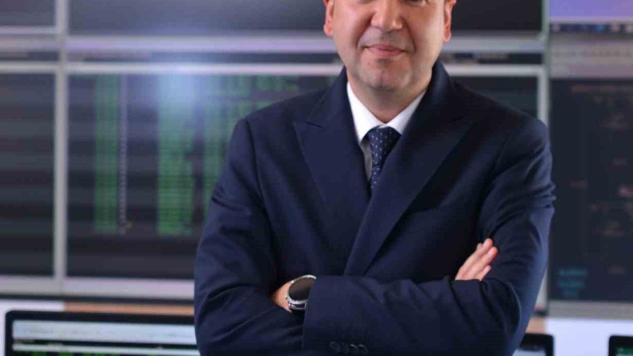 Enerjinin Yıldızları Projesi Antalya'da 3 Yıl Uzatıldı — 281 Mezun, 42 AEDAŞ İstihdamı