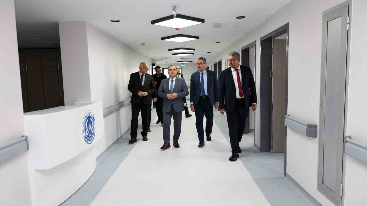 Erciyes Üniversitesi Tıp Fakültesi Hastaneleri’nde mevcut bina yenileme çalışmaları sürüyor