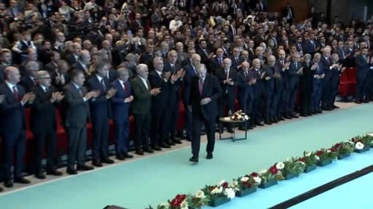 Erdoğan: Aile, bağımlılık ve 'LGBT gibi sapkın akımlar' uyarısı; kapsamlı eylem planı vurgusu