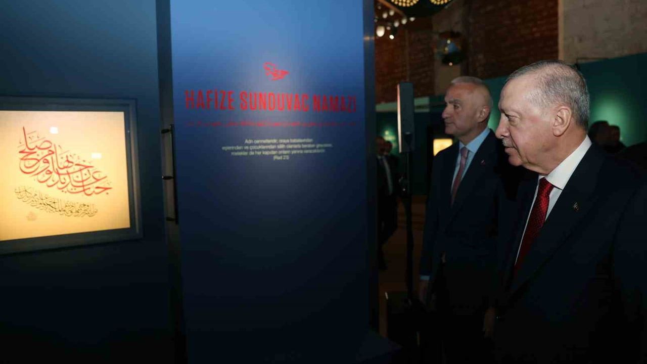 Erdoğan: Eski Kuzey Deniz Saha Komutanlığı restorasyonu tamamlanıyor; hediye eserler Kasımpaşa'da sergilenecek