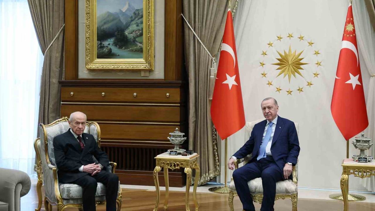 Erdoğan ile Bahçeli'nin görüşmesi başladı