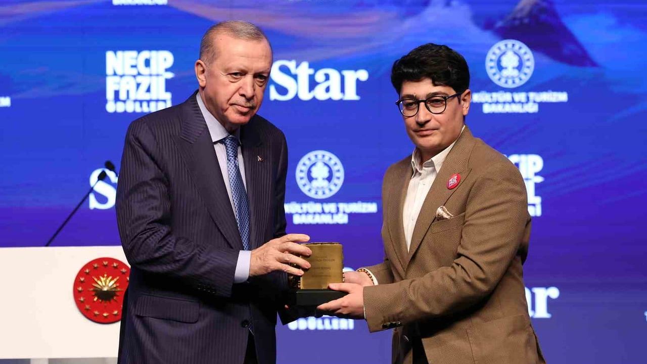 Erdoğan: 'Konteyner gönderelim diyoruz; Netanyahu çağrılara kulak asmıyor' — 12. Necip Fazıl Kısakürek Ödülleri İstanbul’da