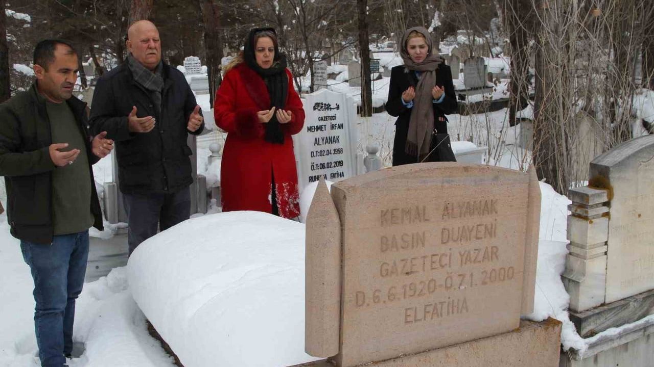 ERMED, 10 Ocak'ta vefat eden gazetecileri mezarları başında dualarla andı