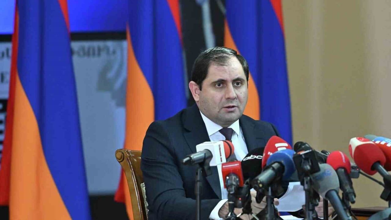 Ermenistan Bakanı Papikyan: Azerbaycan'la silahlanma yarışına girmeyeceğiz