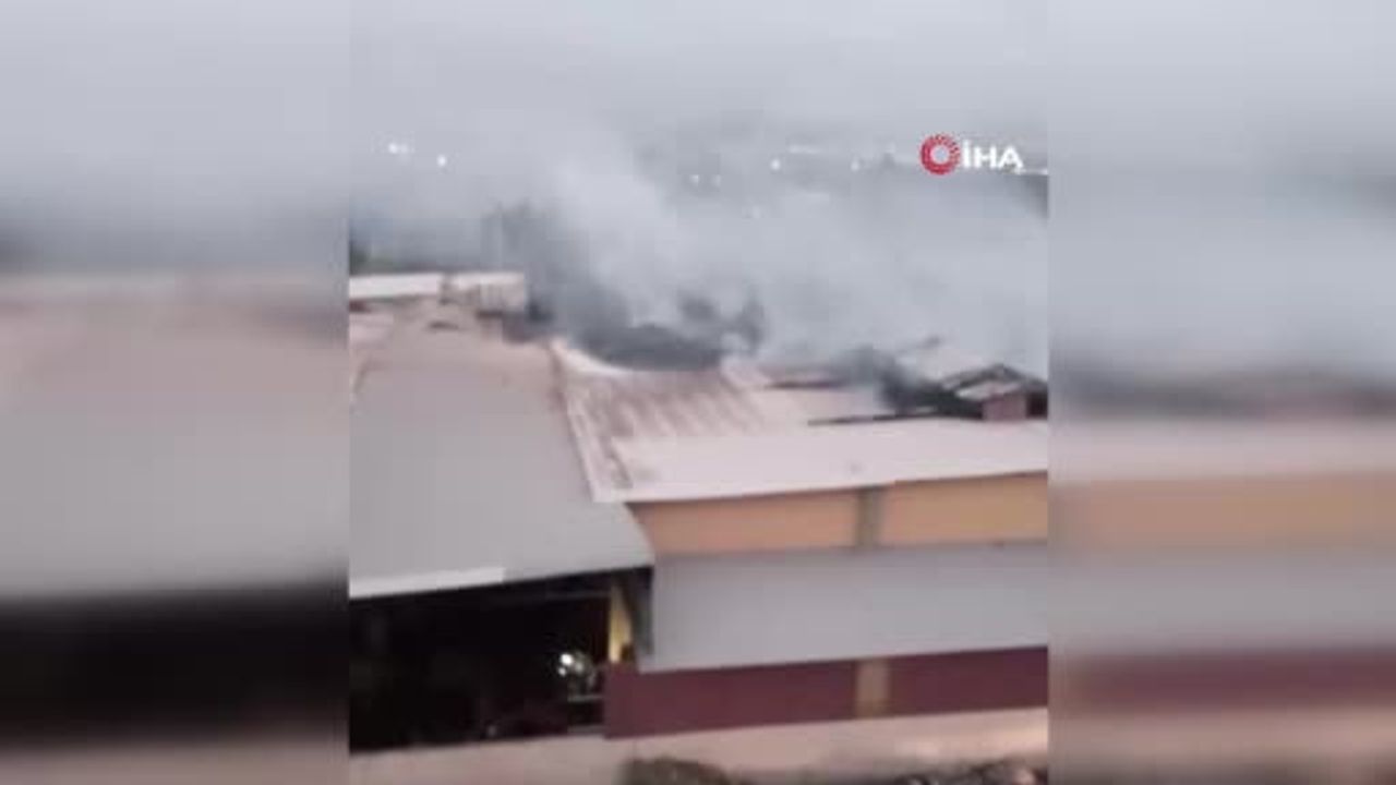 Erzin'de Narenciye Fabrikasındaki Yangın: 19 Yaşındaki İşçi Dumandan Etkilenerek Yaşamını Yitirdi