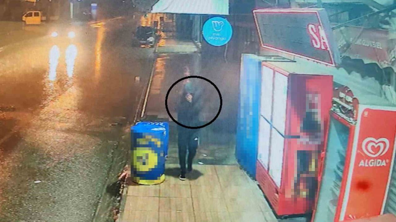 Erzin'de tekel bayisinden alkol çalan iki kişi güvenlik kamerası ve polis çalışmasıyla yakalandı