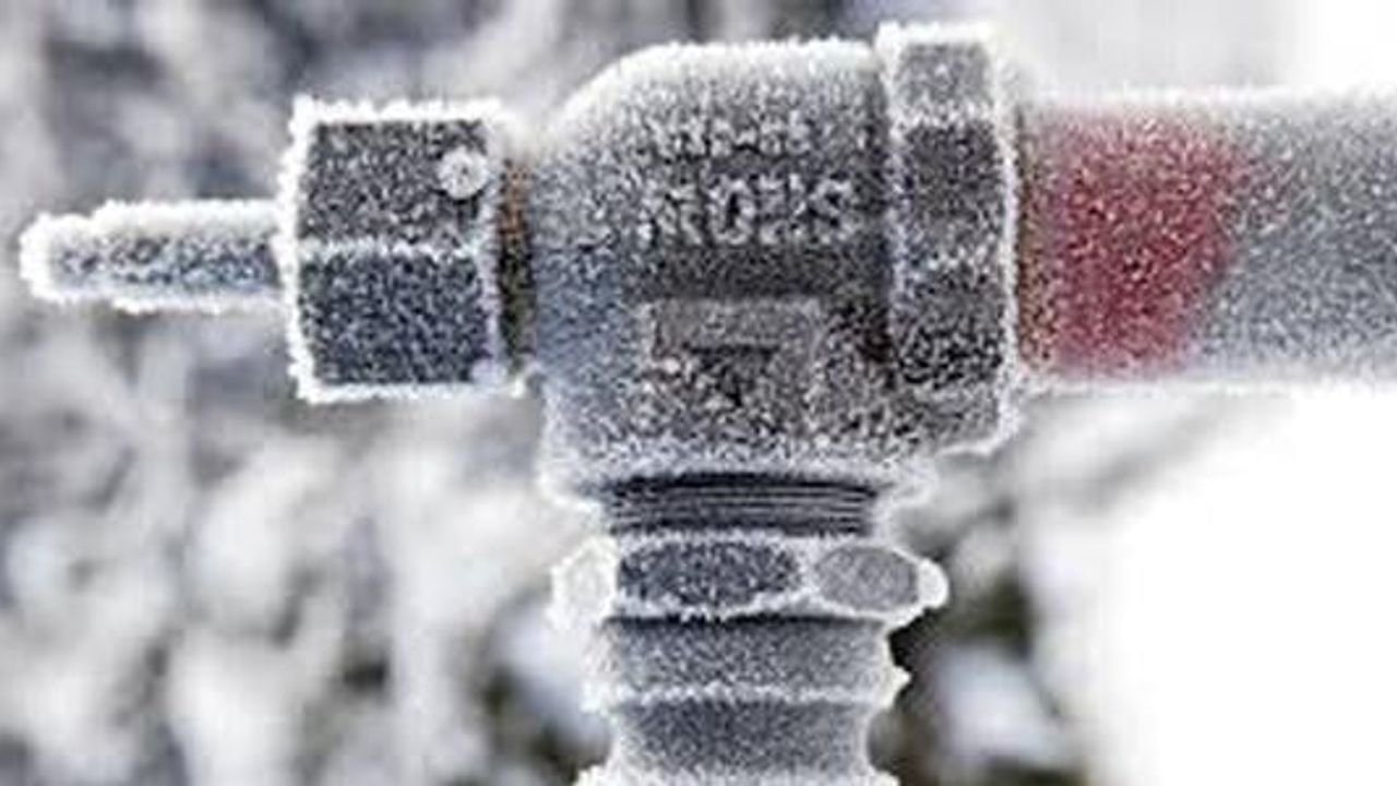 Erzincan'da şebeke suyunda don riski: Uzmanlardan sayaç ve tesisata ateş tutulmaması uyarısı