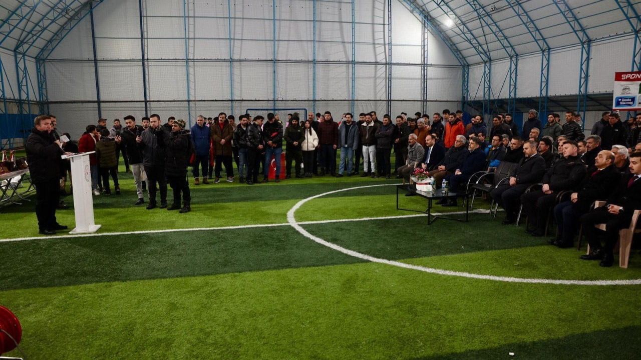 Erzincan'da Şehit Er Mesut Koyun Anısına Düzenlenen Şavak Aşireti Futbol Turnuvası Sona Erdi