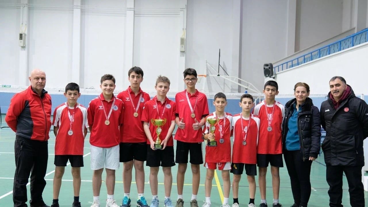 Erzincan'da Yıldızlar Badminton İl Birinciliği sona erdi