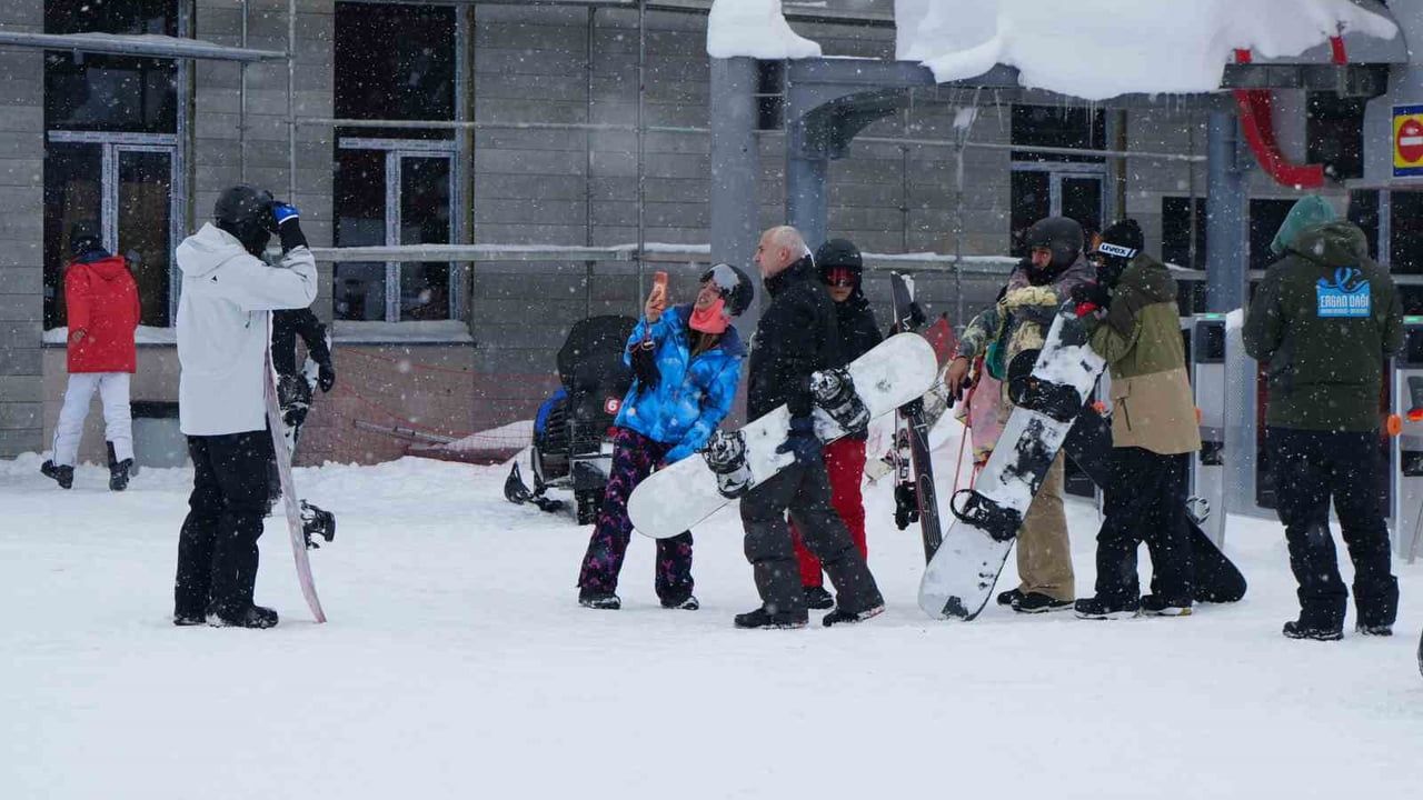 Erzincan Ergan Kayak Merkezi'nde sömestir yoğunluğu: Doluluk neredeyse yüzde yüz