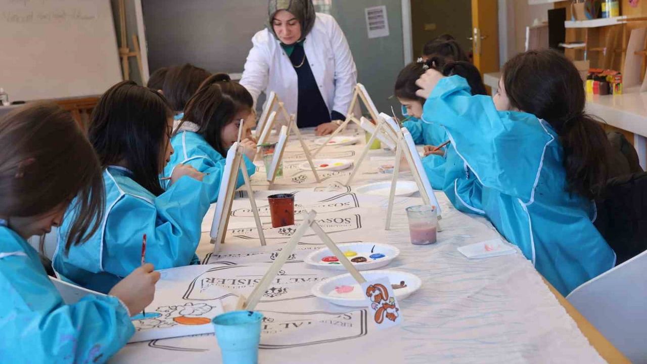 Erzurum'da Koruma ve Bakımdaki Çocuklar İçin Kış Bilim ve Teknoloji Kampı Düzenlendi