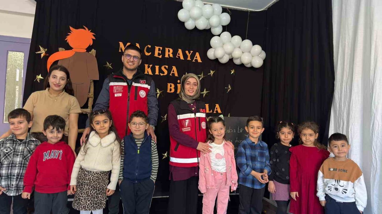 Erzurum Karayazı'da 'İlk Karne Heyecanı' ile Şehit Çocuklarının Sevinci Paylaşıldı