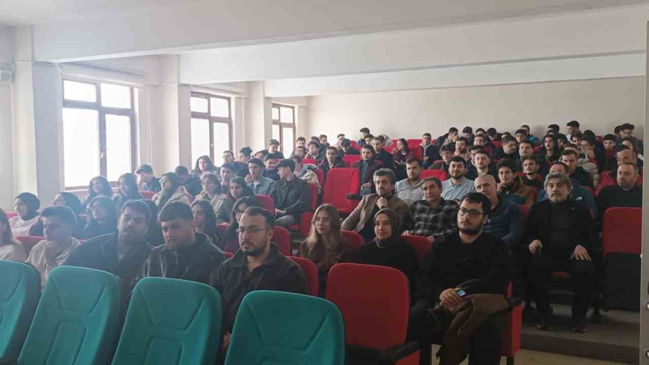 Erzurum Prof. Dr. Necmettin Erbakan Fen Lisesi 3. Pilav Günü'nde Mezunlarıyla Buluştu